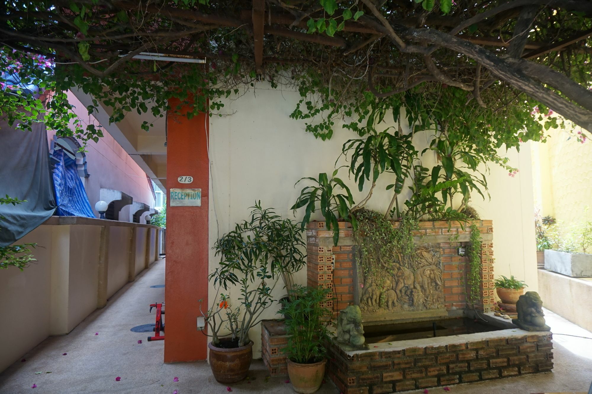 Ban Elephant Blanc Apartment Strand Kata Exterior foto